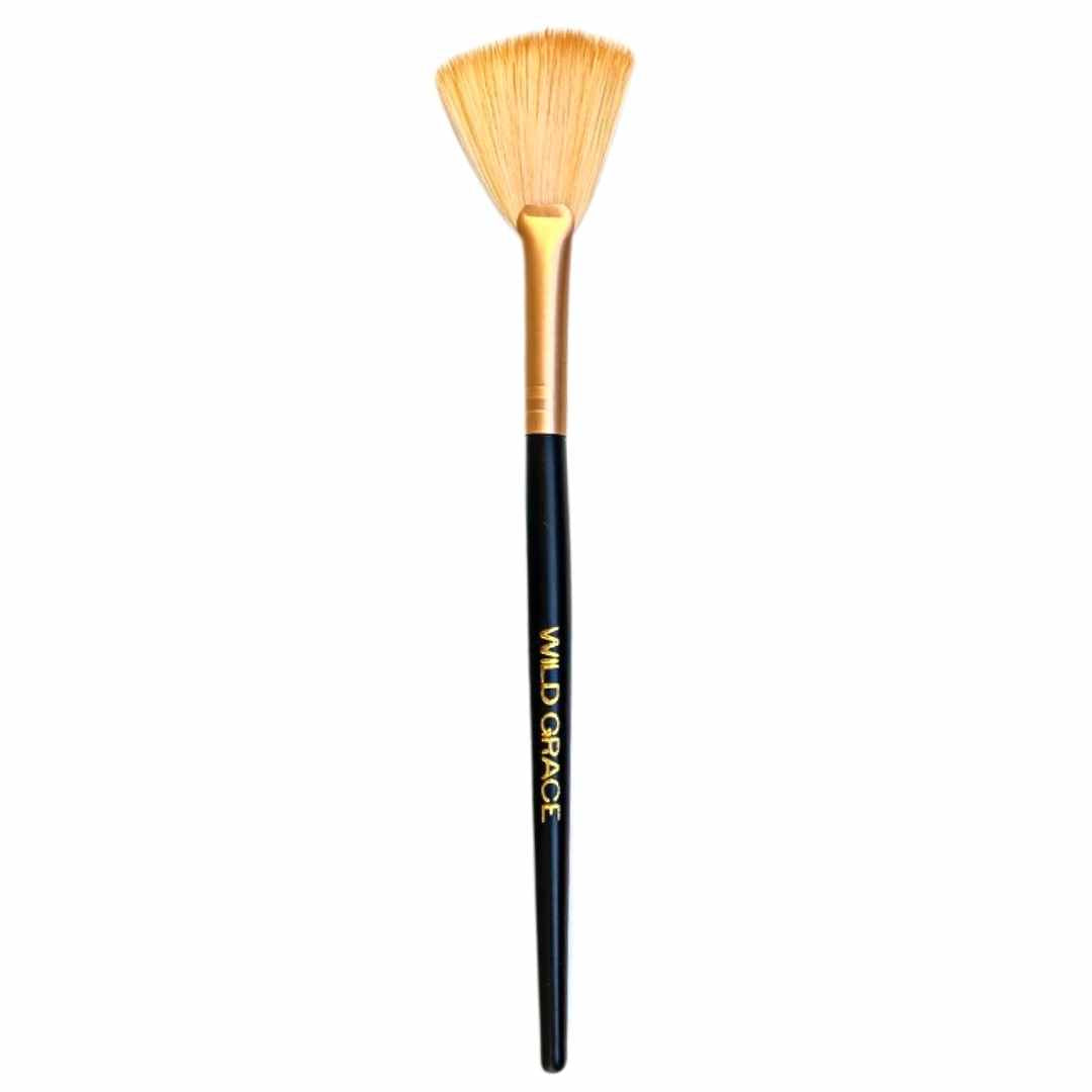 WILD GRACE Fan Brush. Wooden handle and nylon bristles.